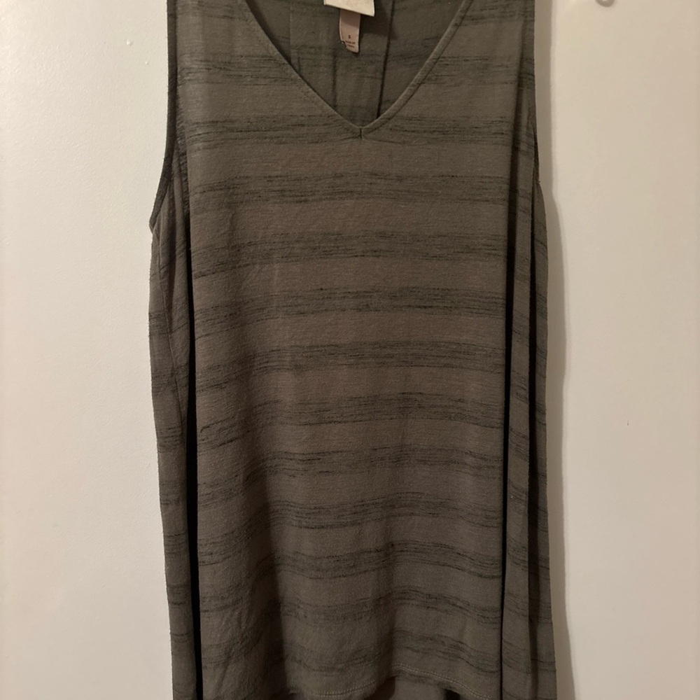 Knox rose Tank Top Tunic V Neck Khaki green black stripe Pleated Back Sz Small